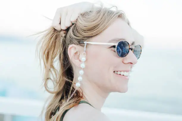 The Rise of Sunglass Chains – Function with a Fashion Twist The Rise of Sunglass Chains – Function with a Fashion Twist